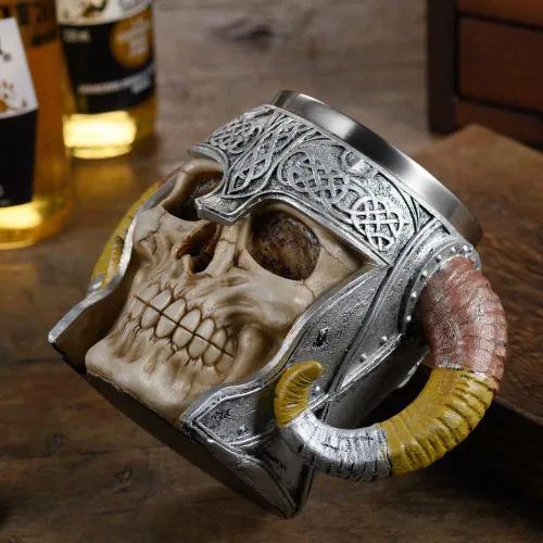 Vista 6 de Taza de cerveza con calavera vikinga, jarra de cerveza de acero inoxidable con doble asa, taza de café medieval, regalo medieval, taza de esqueleto