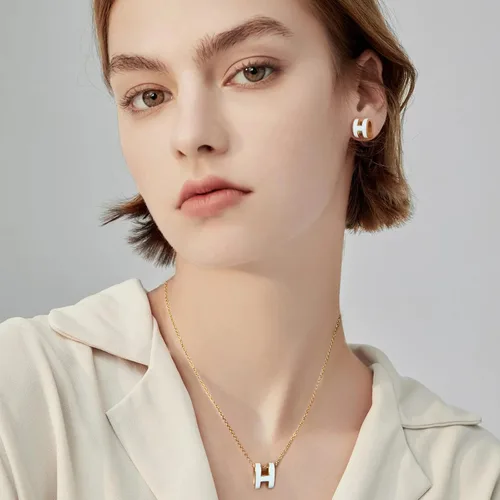 Vista 4 de 2 Pieces of Necklaces for Women 18k Gold Plated H Necklace Earrings for Women Jewelry Set Girl Valentine's Day Birthday Gifts