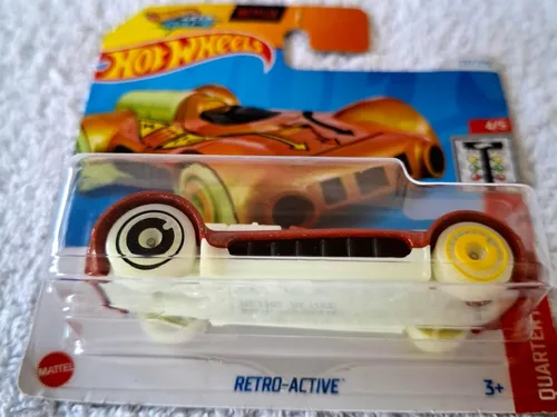 Vista 4 de Hot Wheels Retro-Active Orange Quarter Mile Heroes 4/5 Modelo de coche fundido a presión
