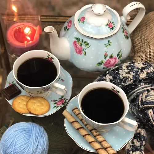 Vista 7 de BTaT - Juego de té floral para adultos, 13 piezas, servicio para 4, olla (38 onzas) y tazas (8 onzas) con platillos, diseño floral azul pastel