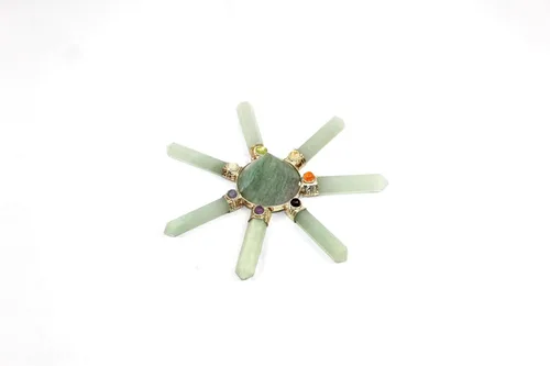 Vista 7 de Jet Green Aventurina 7 Point Chakra Pirámide Generador
