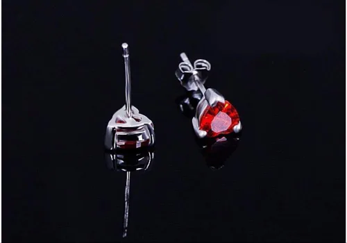 Vista 6 de Juego de joyas de collar y aretes de corazón rubí