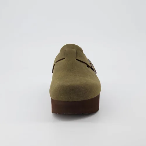 Vista 3 de CUSHIONAIRE Women's Loom Cork Footbed Platform Clog with +Comfort, Wide Widths Available