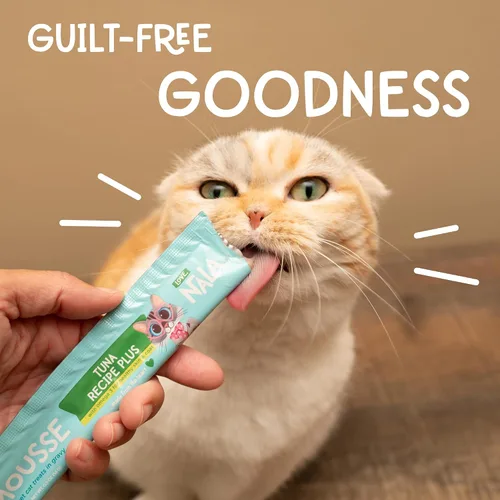 Vista 5 de LOVE, NALA Lickable Cat Treats - Puré de mousse exprimible sin granos para gatos, golosinas húmedas naturales y sabrosas para gatos, sabor a pollo