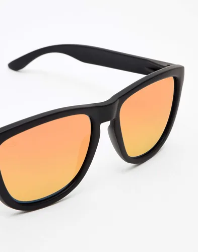 Vista 4 de Hawkers Uno Gafas de sol para hombre y mujer (luz diurna), Negro carbón Rojo