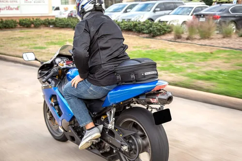 Vista 10 de Bolsa Nelson Rigg CL-1060-S2 negra deportiva para asiento trasero de motocicleta
