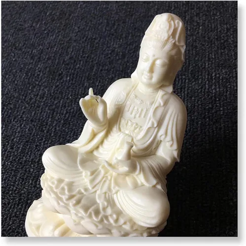 Vista 5 de Diosa de la misericordia Guan yin Buda estatua en loto Escultura de Quanyin blanca para decoración de oficina en casa Bendición de estatua