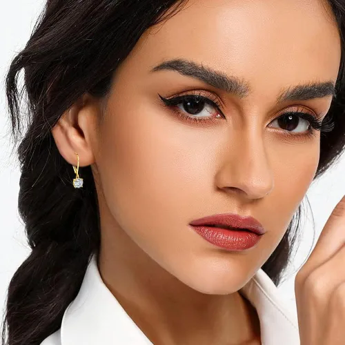 Vista 2 de Juego de aretes colgantes para mujer, chapados en oro de 18 quilates, aretes colgantes de circonita cúbica, hipoalergénicos, regalos para ella