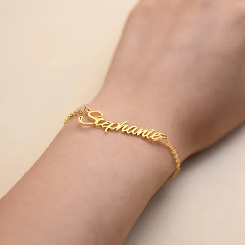 Vista 4 de DayOfShe - Pulsera de barra de nombre personalizada de acero inoxidable, grabado a medida, para parejas