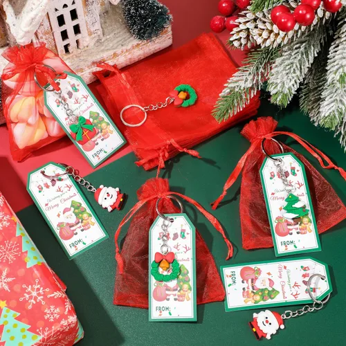 Vista 6 de Huquary 72 piezas de regalos de Navidad, juego de 24 regalos de Navidad para estudiantes, 24 llaveros de Papá Noel, 24 etiquetas de etiquetas, 24