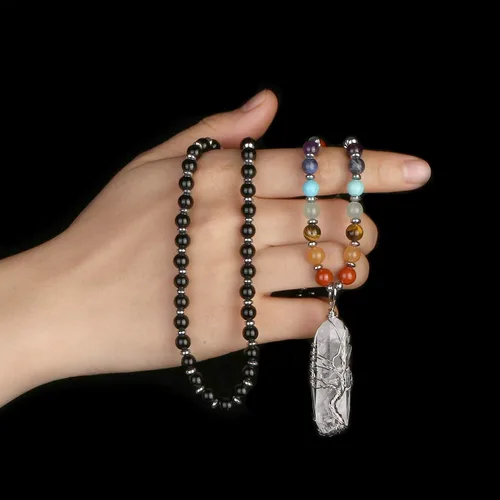 Vista 3 de Jovivi Collar de cristales curativos naturales de 7 chakras envuelto en alambre de cuarzo transparente colgante de árbol de la vida curativo