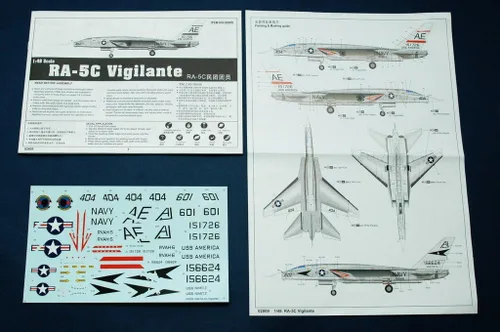 Vista 2 de Trumpeter 1/48 RA5C Vigilante Kit de modelo de avión