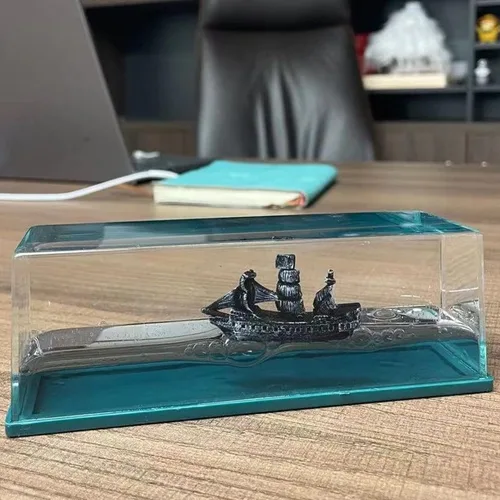 Vista 4 de Botella fluida de deriva de barco de crucero, 1/2 piezas de barco acrílico insundable en caja, juguetes modelo de crucero Titanic, adorno flotante