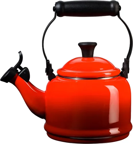 Vista 8 de Le Creuset - Tetera de acero esmaltado de media litro, 1.25 cuartos de galón, Marsella