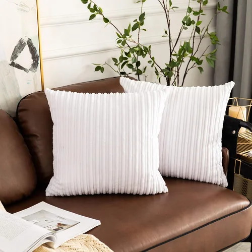 Vista 33 de UGASA - Fundas de almohada decorativas de terciopelo suave y sólidas de Navidad para sala de estar/sofá, 16 x 16 pulgadas, 2 unidades, color burdeos