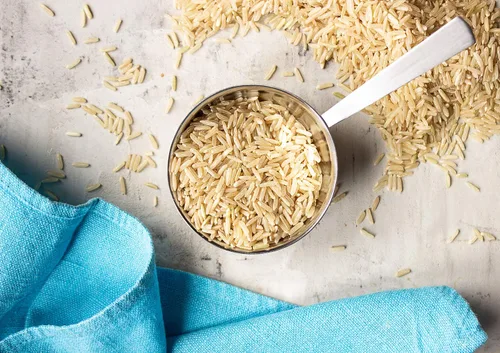 Vista 4 de Arroz integral orgánico de grano largo, 1 libra, sin OMG, grano entero, crudo, no irradiado, kosher, vegano, a granel. Buena fuente de fibra