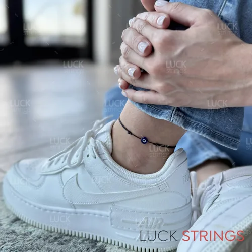 Vista 3 de Lucky Evil Eye Bracelet, Choker & Anklet – Red and Black String Protection Talisman Minimalist Mal de Ojo Jewelry for Good Luck