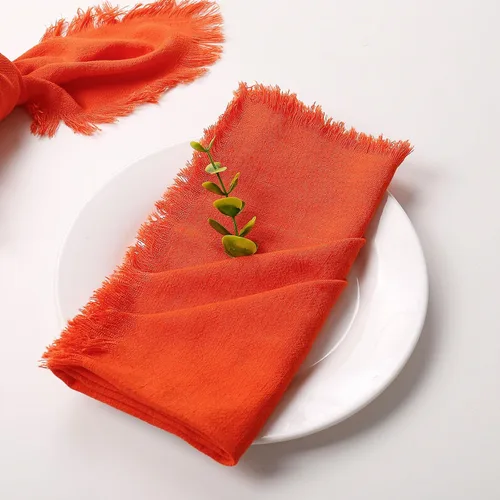 Vista 4 de Juego de 8 servilletas de tela de lino de algodón para el día de San Valentín, servilletas hechas a mano con flecos para bodas elegantes, Navidad