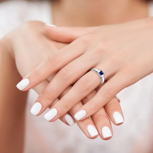 Vista 6 de Anillo de compromiso de oro blanco macizo de 14 quilates de 0.157in con piedras preciosas de septiembre de zafiro azul