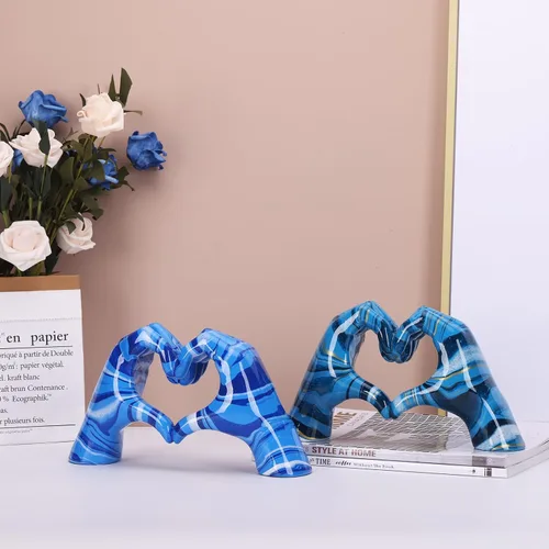 Vista 4 de Decoración colorida de mano en forma de corazón, estatua de mano en forma de corazón, escultura de dedo de amor para decoración de boda, adecuada