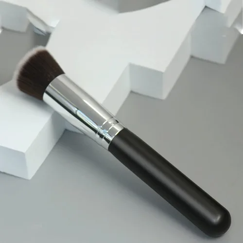 Vista 3 de Brocha de base plana Kabuki, herramienta cosmética suave de alta calidad, color negro
