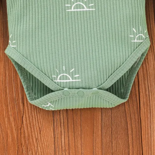 Vista 4 de PATPAT Ropa para bebé recién nacido, con estampado de letras, mameluco, pantalones, gorro, 3 piezas