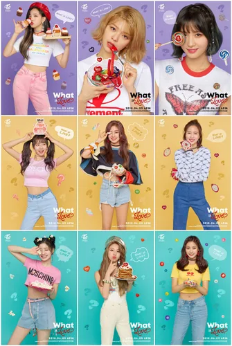 Vista 8 de TWICE WHAT IS LOVE 5th Mini Album Random Ver CD+P.Book+Card+Sticker+Tracking Number