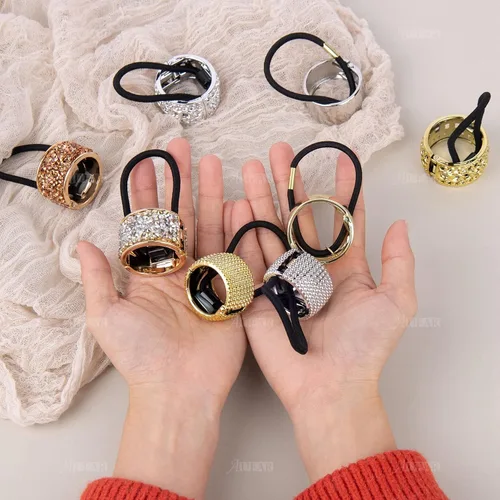 Vista 6 de AUEAR, Paquete de 8 soportes para cola de caballo con diamantes de imitación, puños góticos punk, elásticos para mujer, accesorios