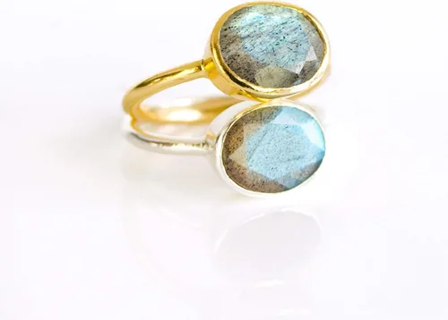 Vista 102 de Oval Birthstone Ring Bezel Set in Vermeil Gold, Sterling Silver, or Rose Gold, Stacking Birthstone Ring [rOMB]