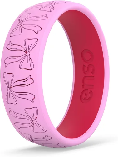 Vista 30 de Enso Rings Signature Etched Collection - Anillos clásicos de silicona grabados - Diseño cómodo y flexible - Fabricado en Estados Unidos