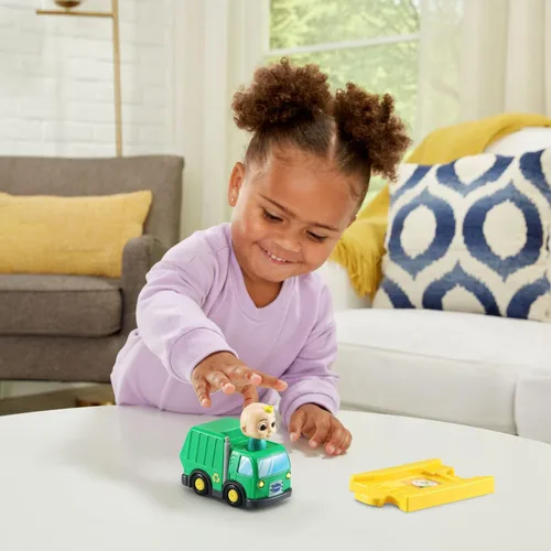 Vista 8 de VTech CoCoMelon Go! Go! Smart Wheels Camión y pista de reciclaje de JJ