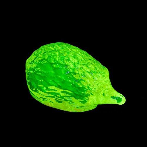 Vista 11 de Vajilla de vidrio de Urаnium (brilla bajo los rayos UV) - Estatuilla - Oso pequeño con lado plano, República Checa - Brillante