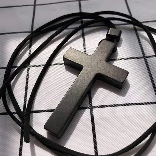 Vista 5 de Collares con colgante de cruz de madera natural para mujeres y hombres, sándalo hecho a mano, regalo de madera colgante de espejo retrovisor