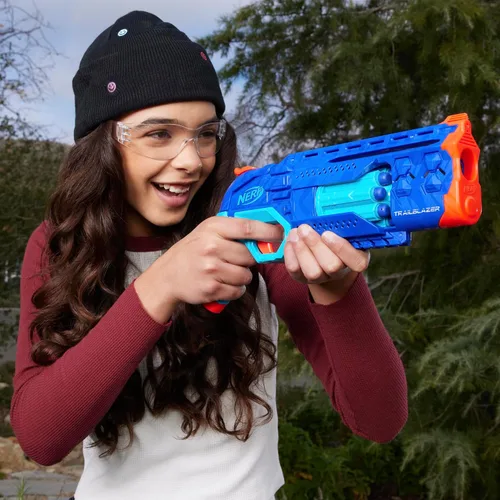 Vista 5 de Nerf Elite 2.0 Trailblazer RD-8 Blaster, diseño de color Wild Edition, tambor giratorio de 8 dardos, acción de martillo, 16 dardos de élite, riel