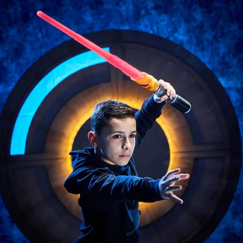 Vista 6 de STAR WARS Power Crystal Lightsaber, 7 colores y 10 cristales, más de 50 combinaciones que cambian de color, luces y sonidos, juguetes para niños