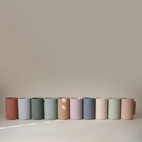 Vista 8 de mushie Taza de enjuague de baño para bebé, 100% silicona de grado alimenticio, taza de enjuague para champú y lavado corporal para niños (rubor)