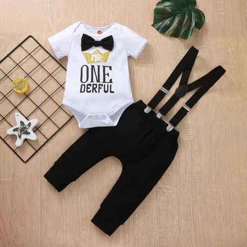 Vista 2 de Ropa divertida para el primer cumpleaños para bebé, ropa para bebé, corbatín, diseño de dinosaurio, conjunto de pantalones con tirantes