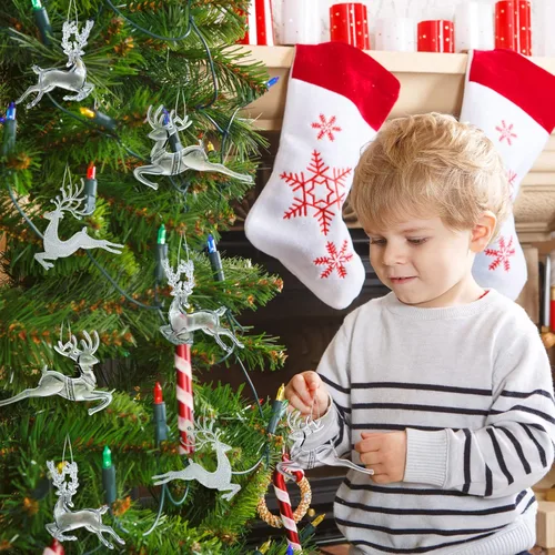 Vista 2 de Bencailor 6 piezas de adornos de reno acrílicos para árbol de Navidad, cascanueces de cristal, reno bailando, figura colgante decorativa, adornos