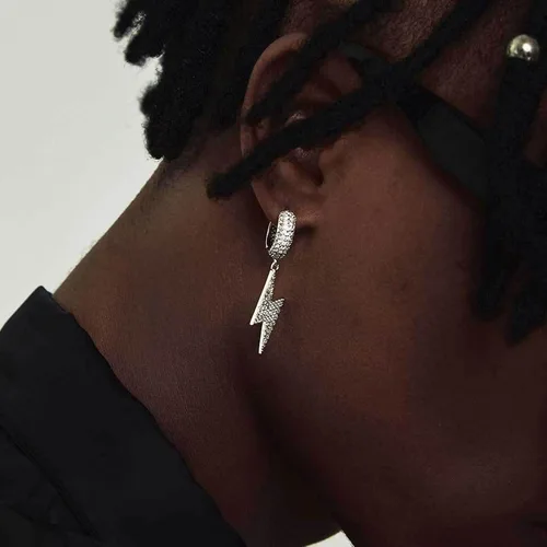 Vista 5 de Shcyee Aretes de relámpagos helados a la moda, hip hop, aretes de aro grueso con circonita cúbica para mujeres y hombres, regalo de joyería unisex