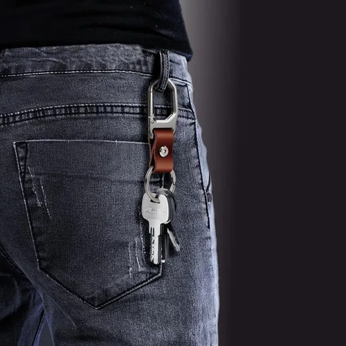 Vista 4 de XGUO Llavero de cuero con mosquetón para hombre y mujer