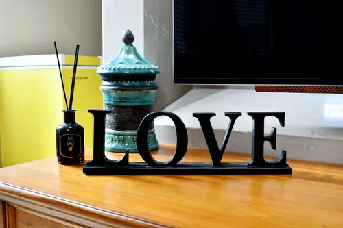 Vista 2 de Letrero de amor para decoración del hogar, letras de bloque de amor de madera, decoración rústica de mesa (amor)