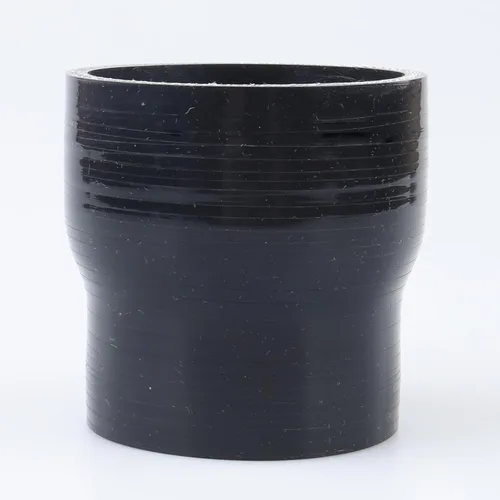 Vista 111 de AC PERFORMANCE ID de 1" a 1/2" (25mm a 13mm) Manguera de silicona recta reductora de 3 capas reforzada negra, 3" de longitud Negro