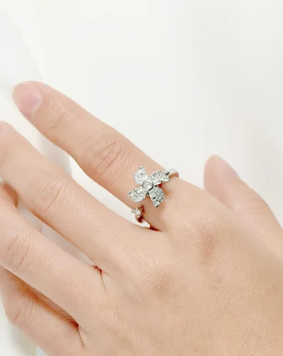 Vista 7 de Akeoqi Anillos giratorios para la ansiedad, para aliviar el estrés, tamaño ajustable, diseño abierto, anillo giratorio con incrustaciones