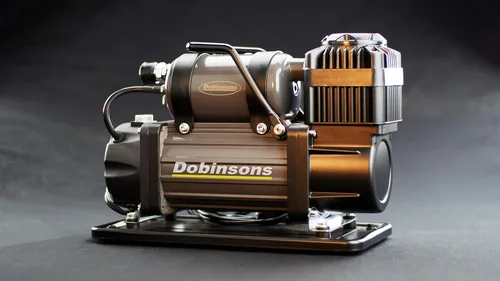 Vista 4 de Dobinsons 4 × 4 Zenith - Kit de compresor de aire portátil de 12 V de alta salida con bolsa, manguera y manómetro - AC80-3846