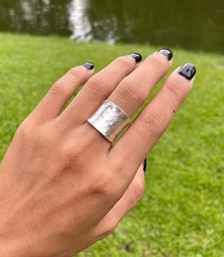 Vista 2 de Hammered Sterling Silver Handmade Wide Band Ring, Classic Shiny Finish Wrap Band, Adjustable to Sizes 6-12, Can fit Also as Thumb ring, Gift for Her