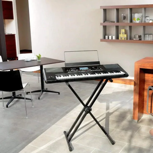 Vista 2 de Korg PA300 61 teclado electrónico con pantalla táctil a