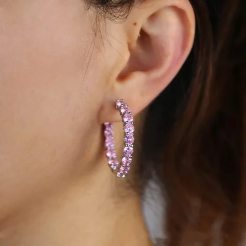 Vista 2 de Zafiro rosa con aros de oro liso, aro de 1.181in de diámetro interior, aretes de aro doblealicates con aros de piedras preciosas en oro de 14