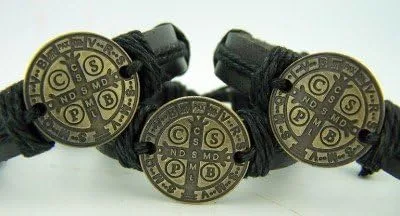 Vista 7 de CB - Pulsera de cuero de San Benito 3 unidades talla S M L tono bronce