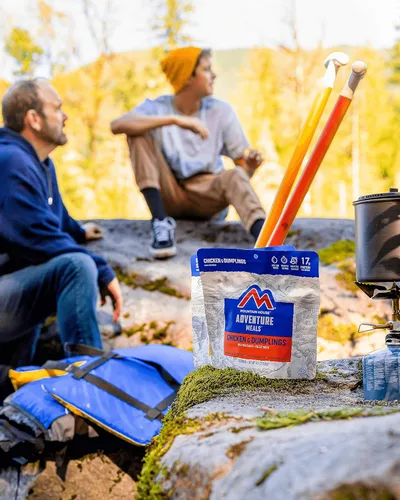 Vista 7 de Mountain House Teriyaki de pollo con arroz (2 porciones) Alimentos liofilizados para mochileros y campamentos