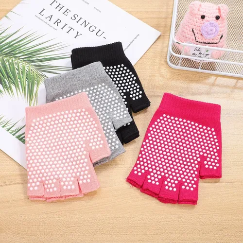 Vista 2 de BESPORTBLE 4 pares de guantes de yoga antideslizantes para mujer, guantes de entrenamiento de medio dedo, versátiles protectores de manos